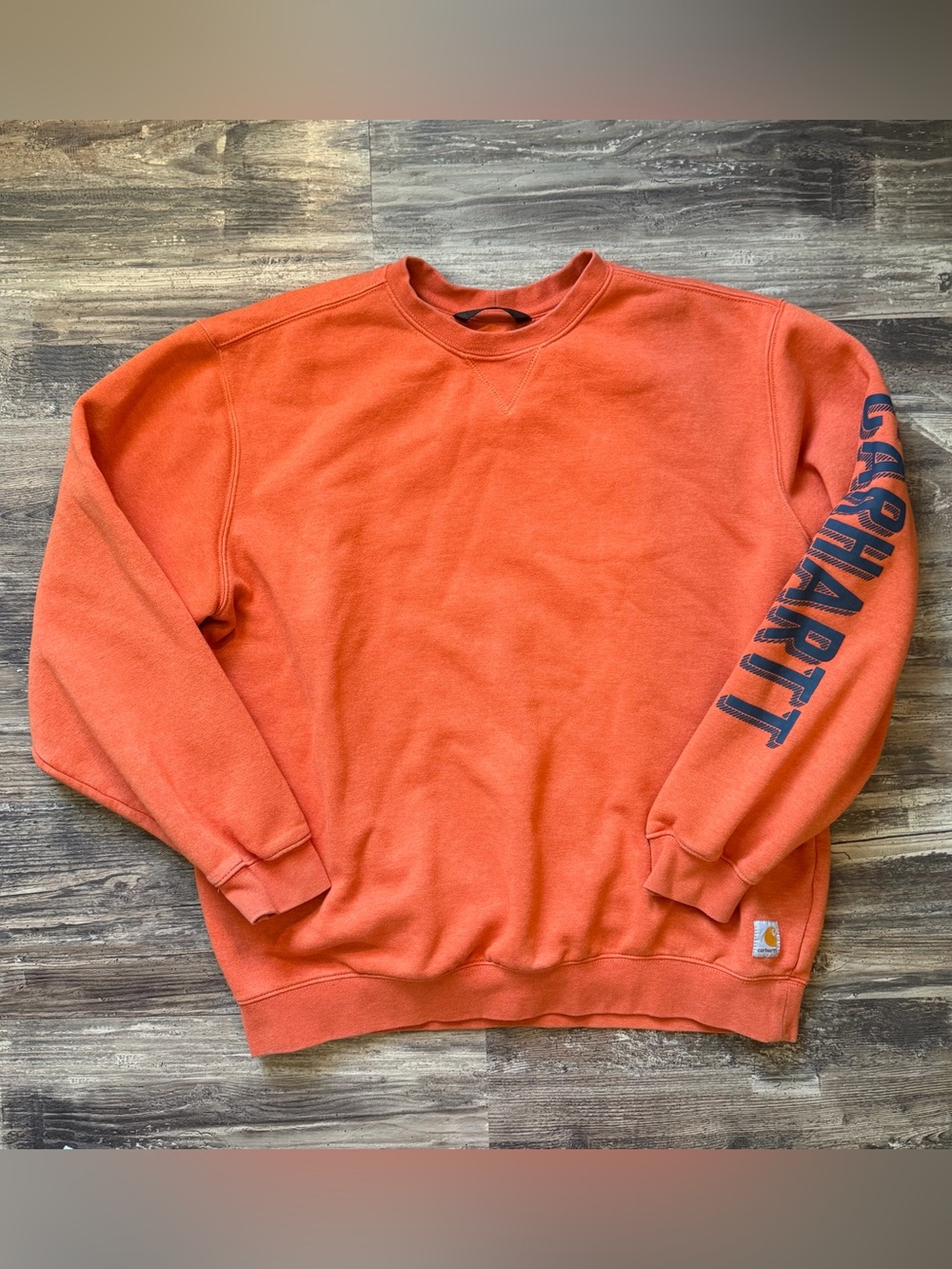 Carhartt orange midweight crewneck sweatshirt men’s XL loose fit sleeve logo